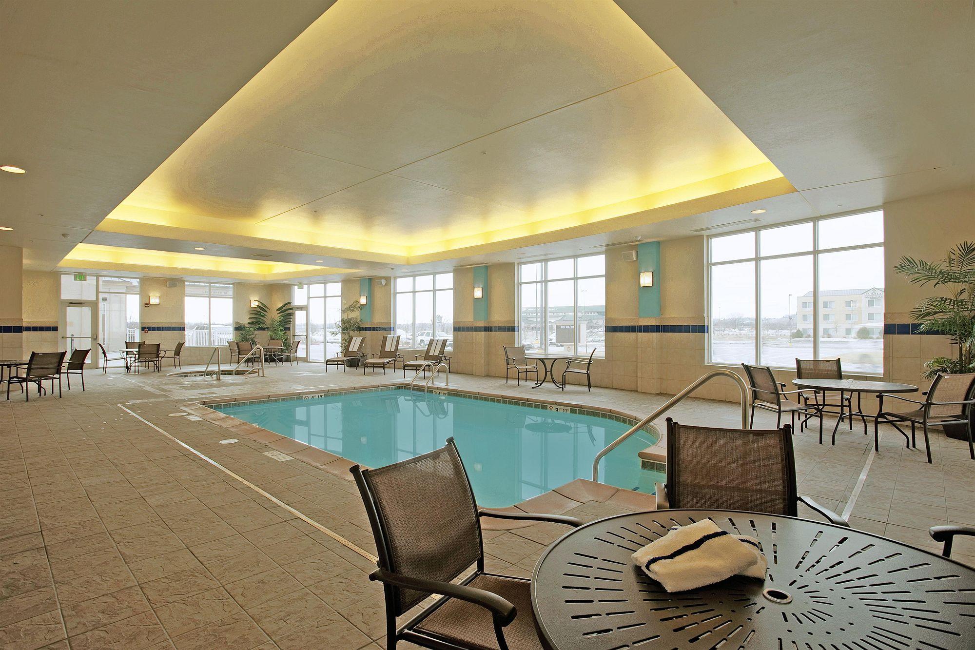 Hilton Garden Inn Omaha East/Каунсъл Блъфс Екстериор снимка