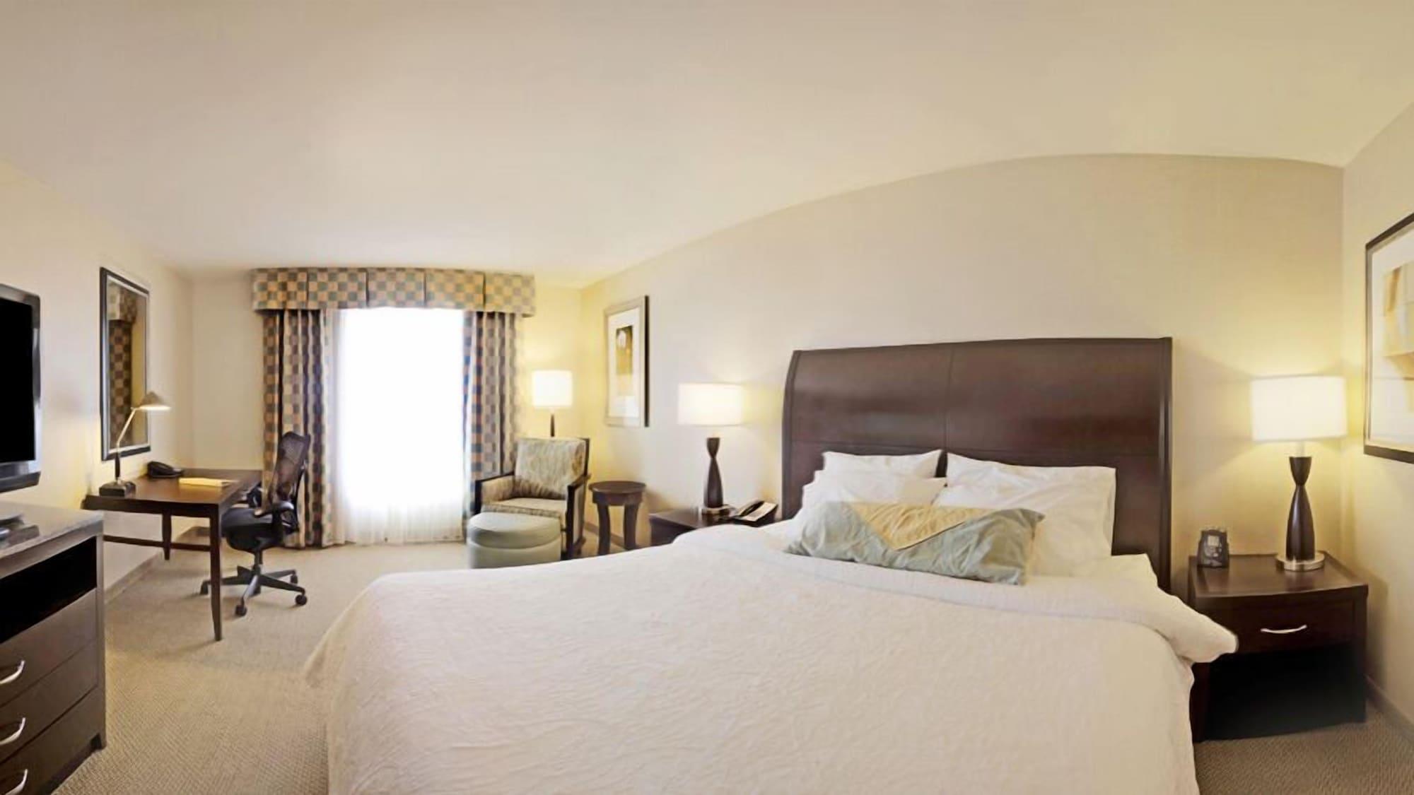 Hilton Garden Inn Omaha East/Каунсъл Блъфс Екстериор снимка