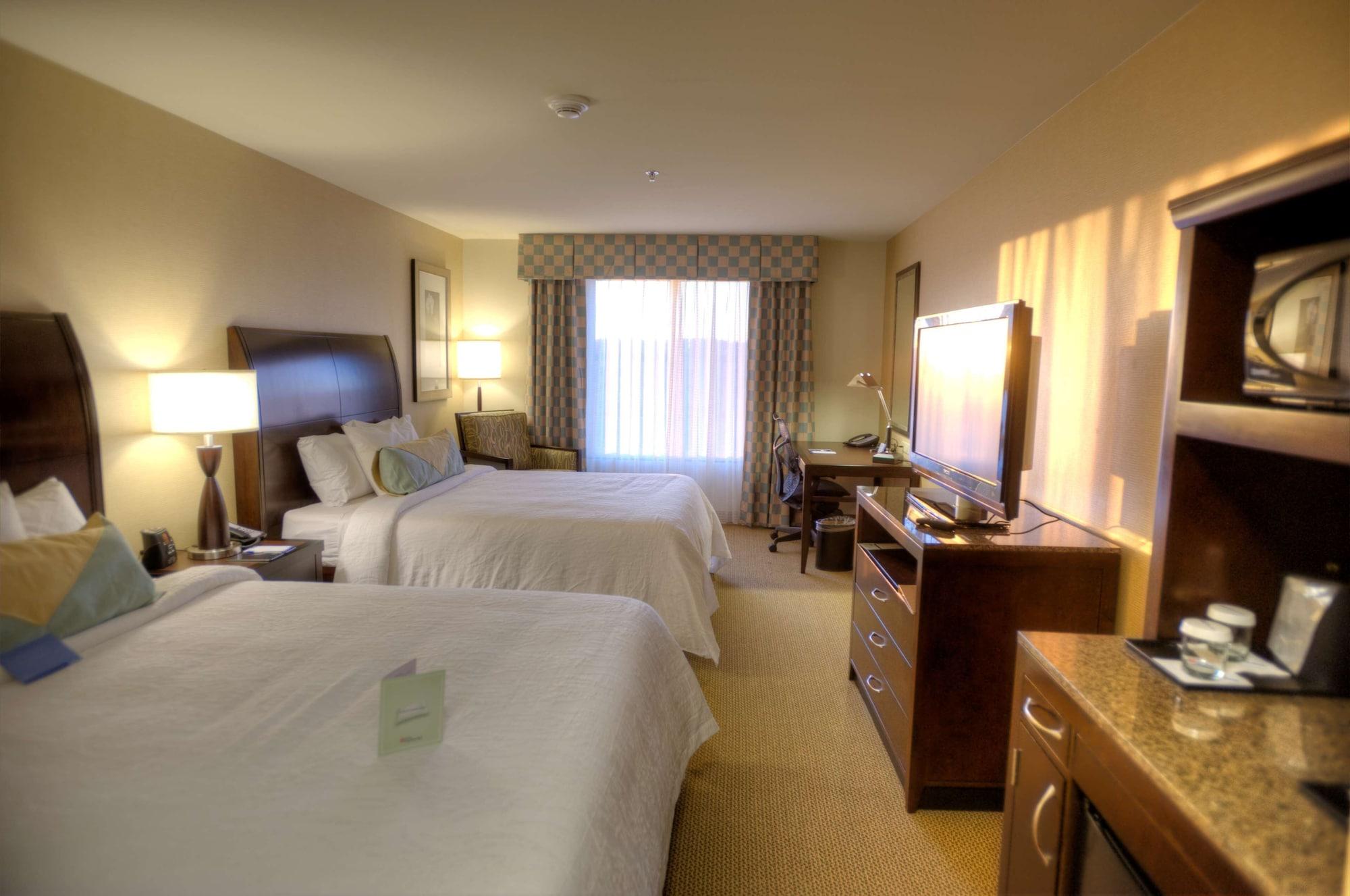 Hilton Garden Inn Omaha East/Каунсъл Блъфс Стая снимка
