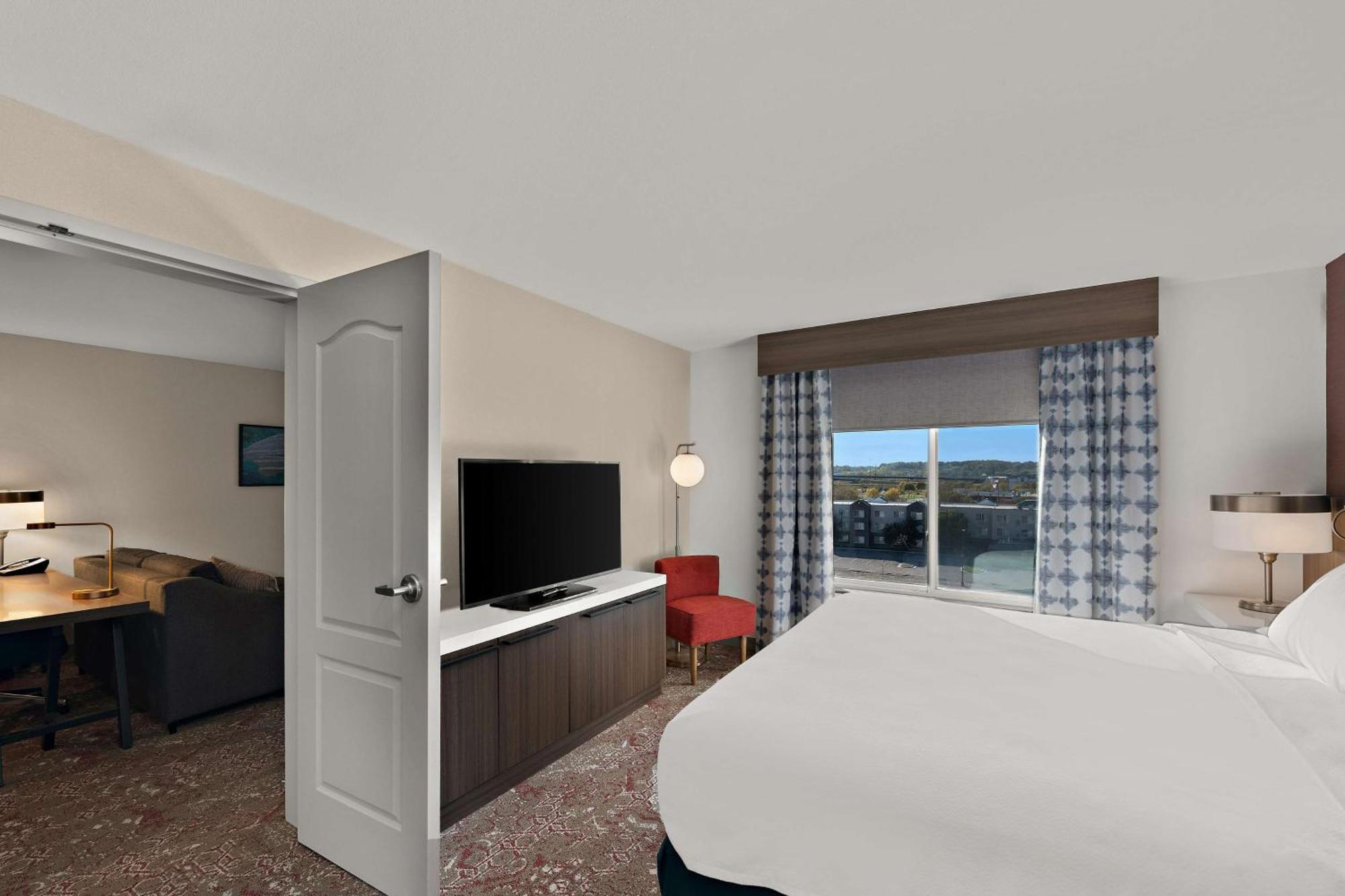 Hilton Garden Inn Omaha East/Каунсъл Блъфс Екстериор снимка