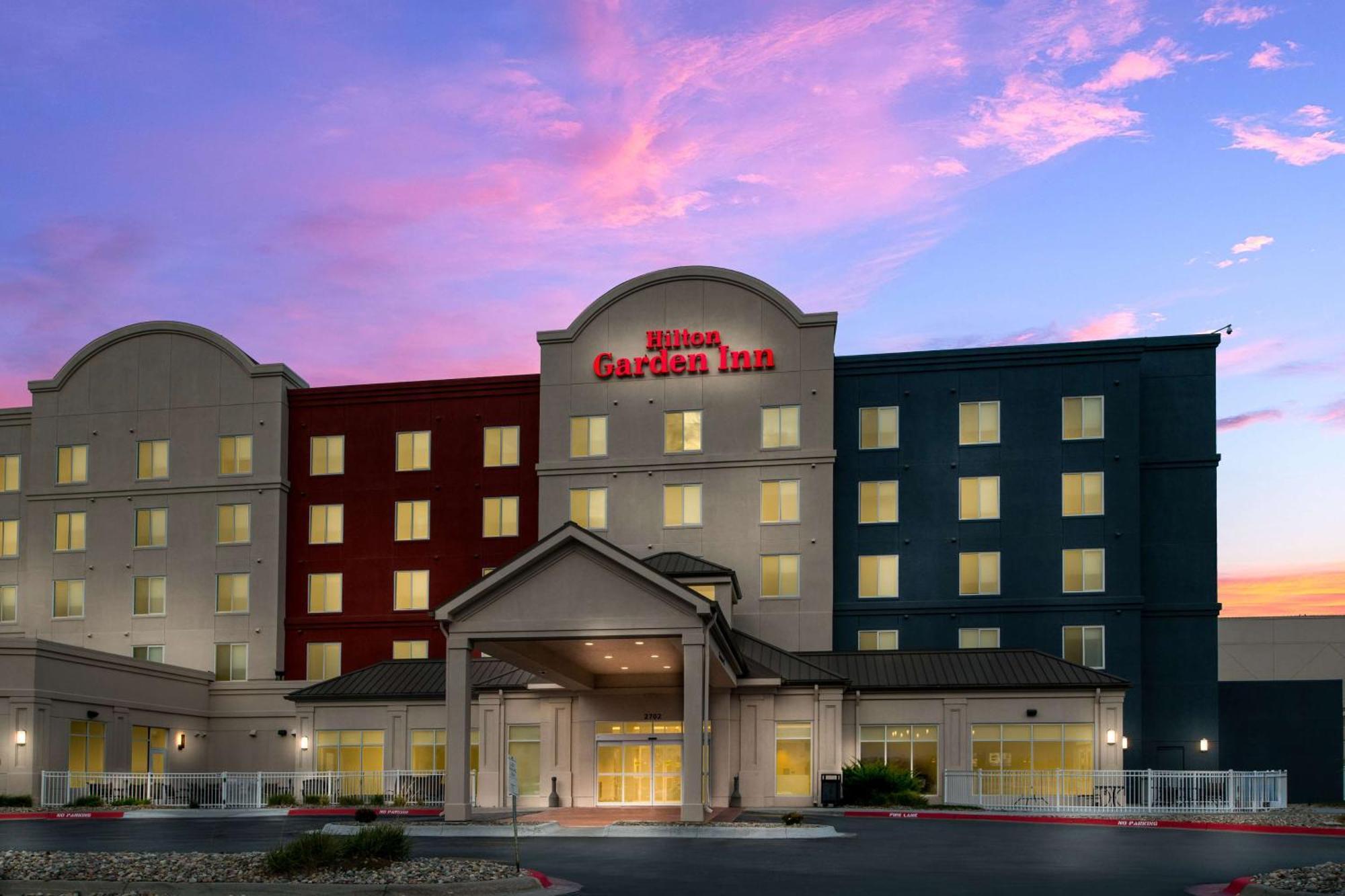 Hilton Garden Inn Omaha East/Каунсъл Блъфс Екстериор снимка